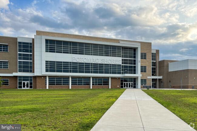 POTOMAC SHORES - Residential