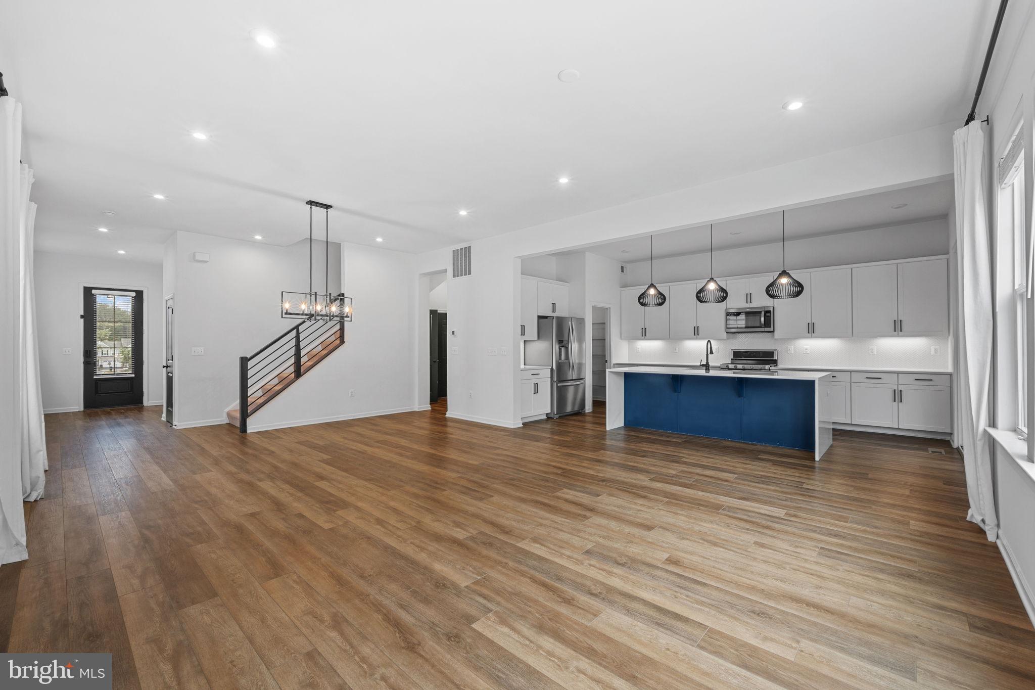 POTOMAC SHORES - Residential