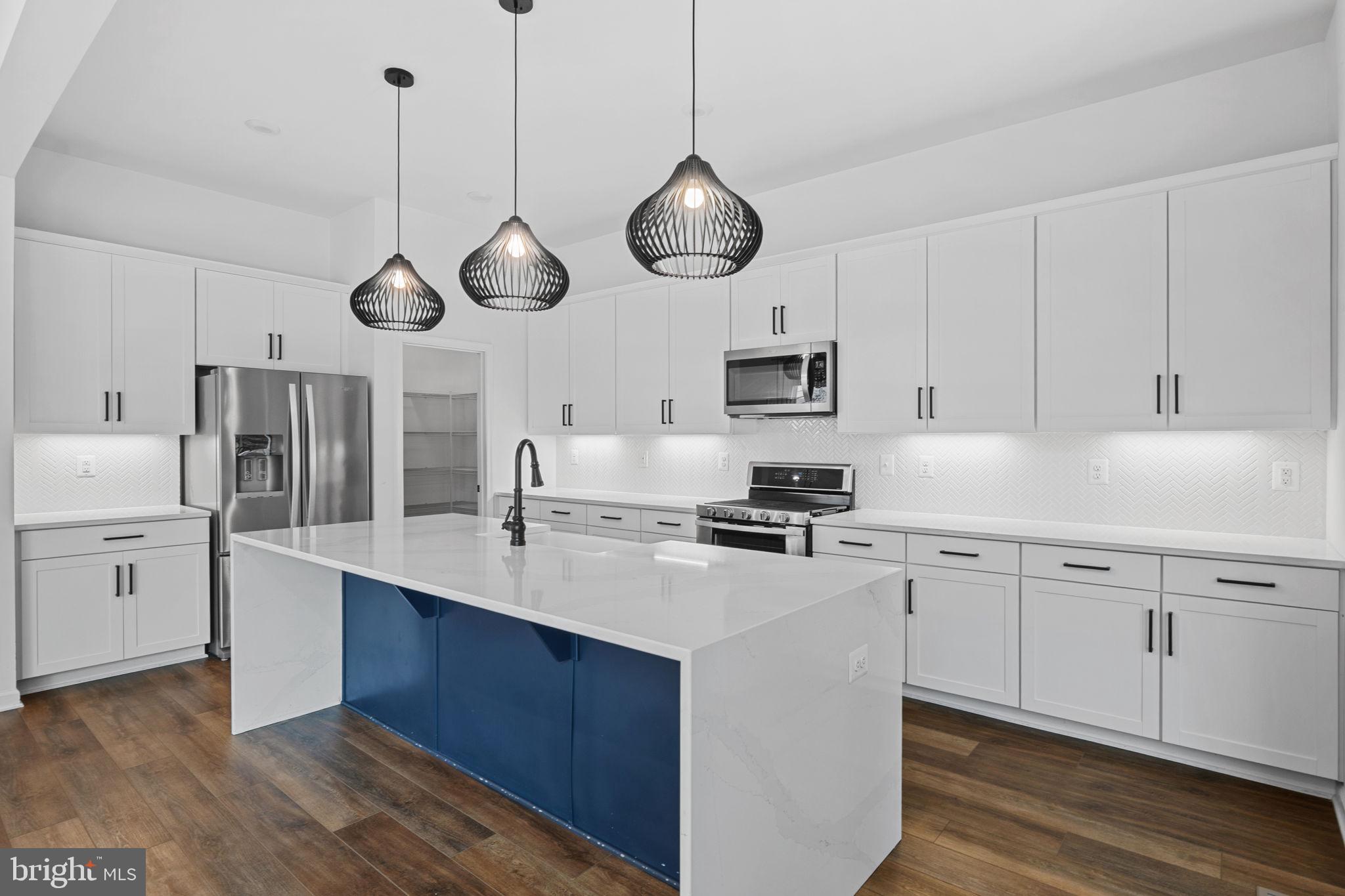 POTOMAC SHORES - Residential