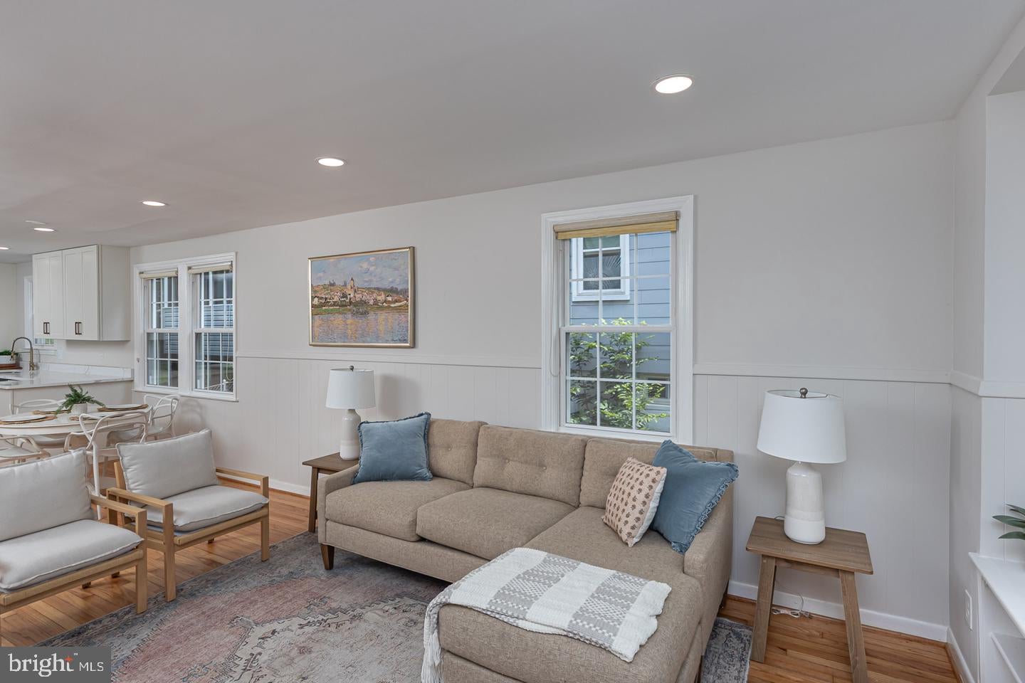 571 WOODBINE AVENUE