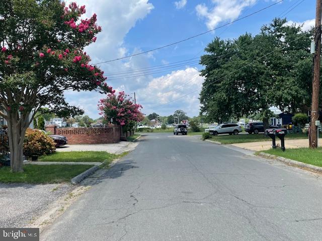 WOODLAND BEACH - Residential