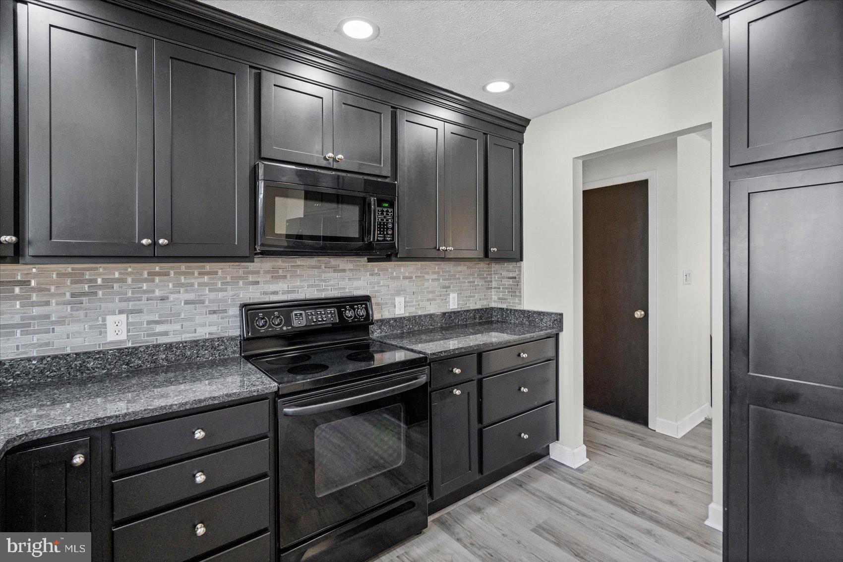 FERNDALE - Residential