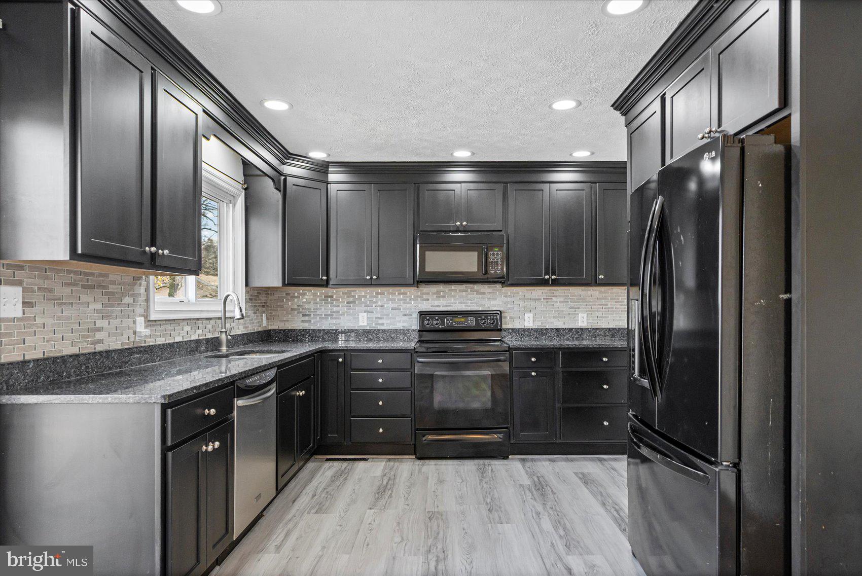 FERNDALE - Residential