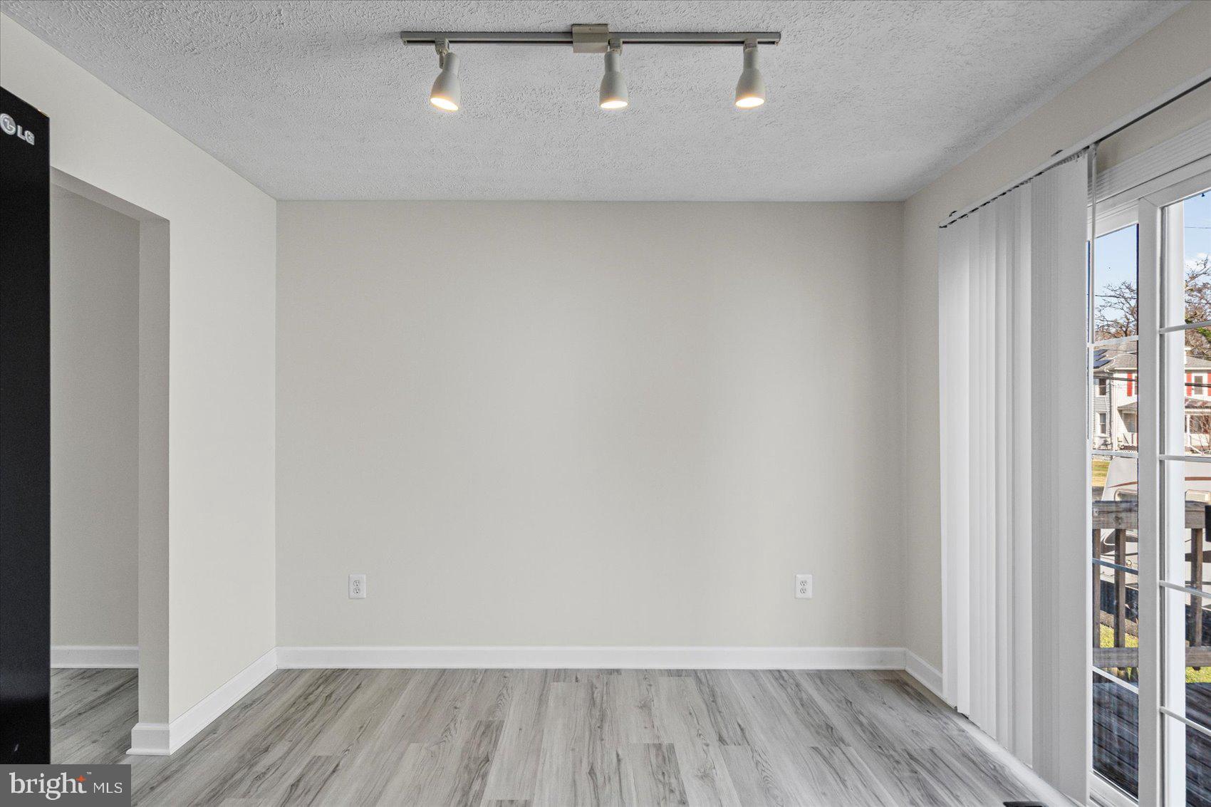 FERNDALE - Residential