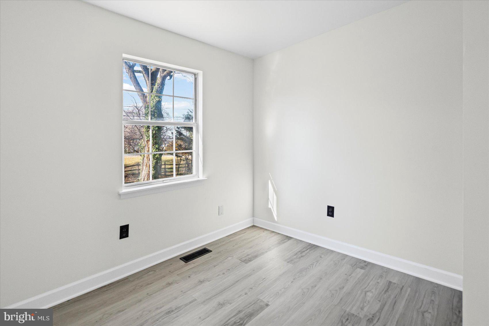 FERNDALE - Residential