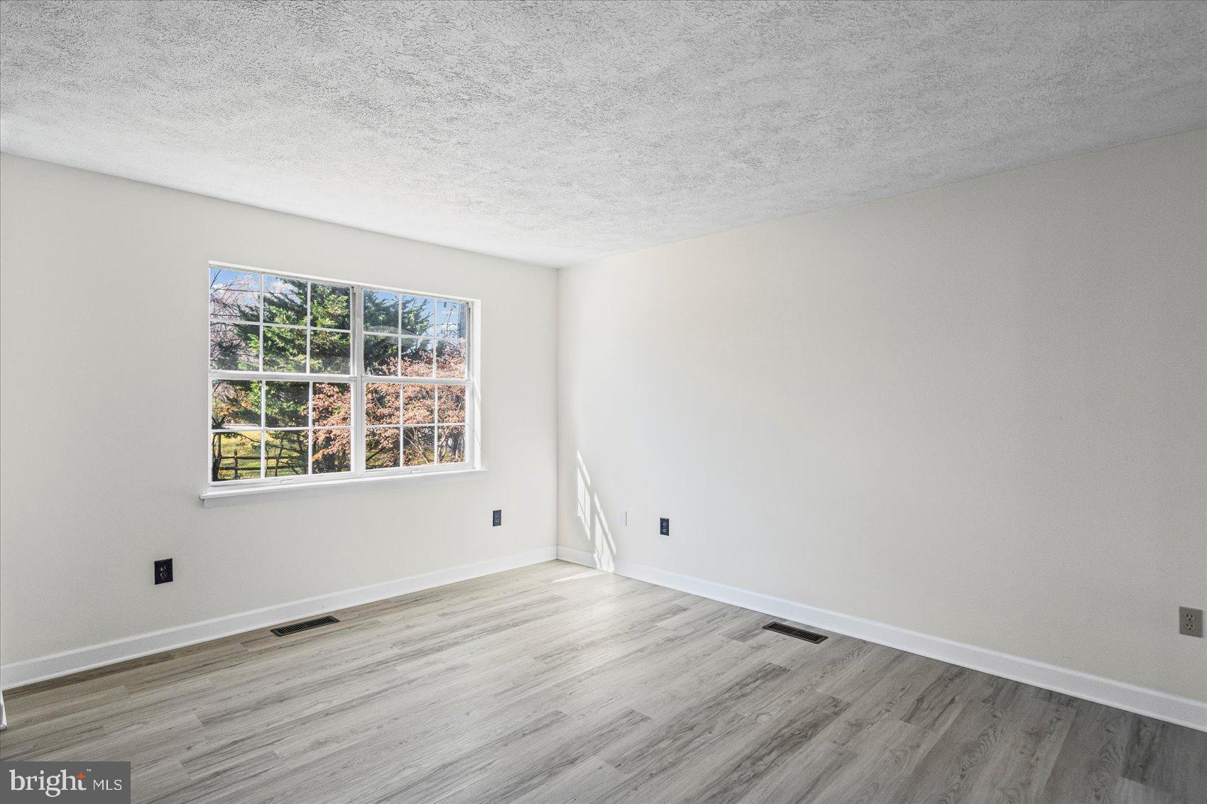 FERNDALE - Residential