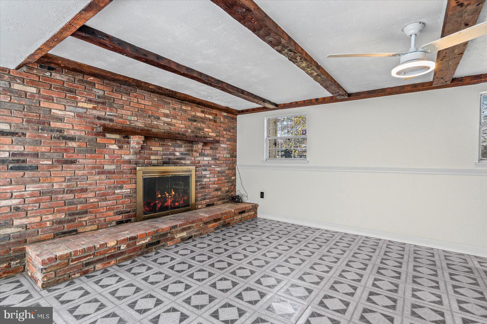 FERNDALE - Residential