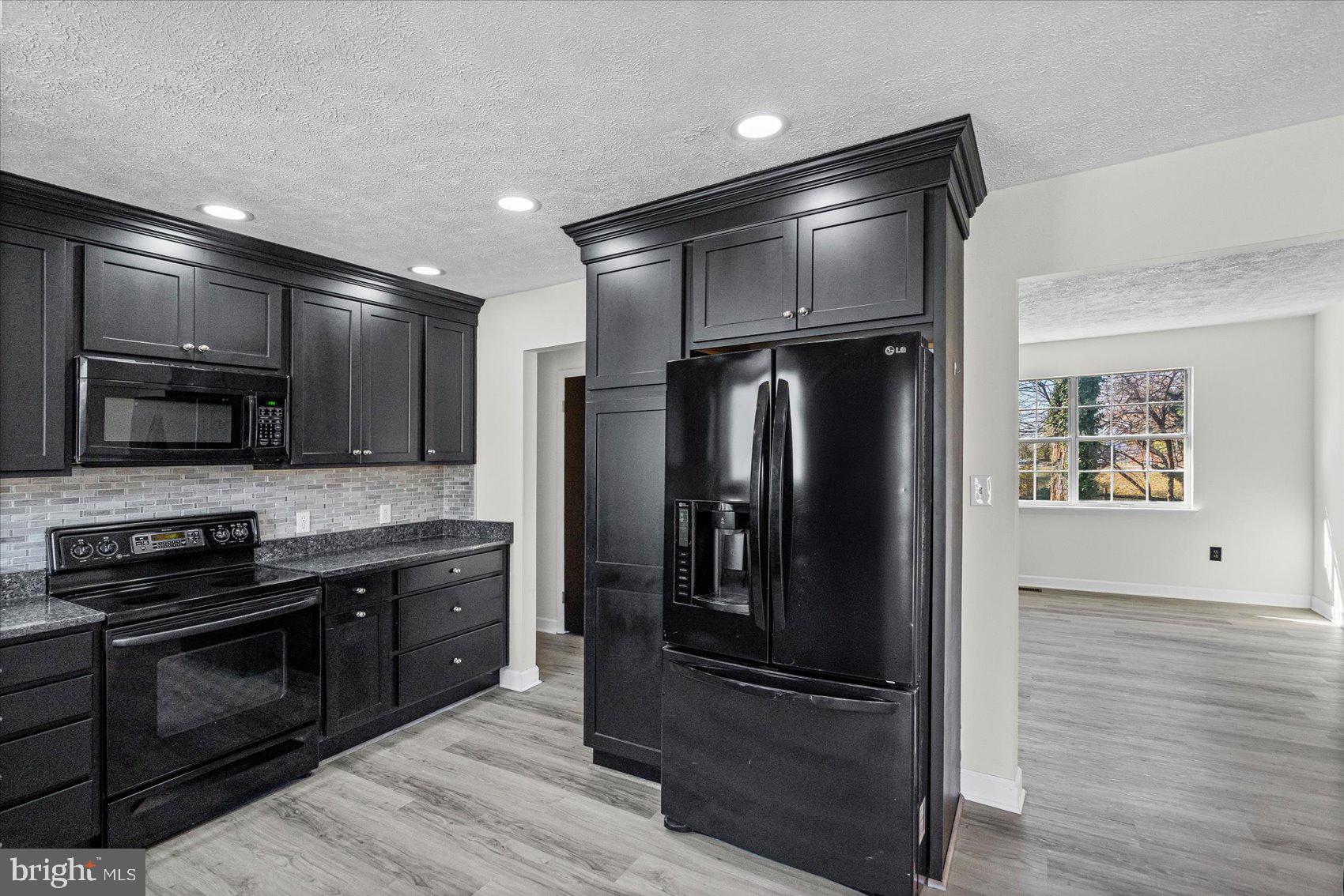 FERNDALE - Residential