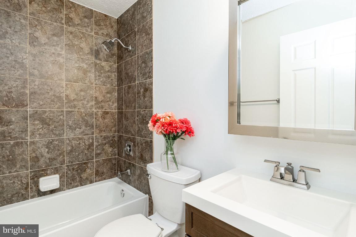 BERRYWOOD SOUTH - Residential