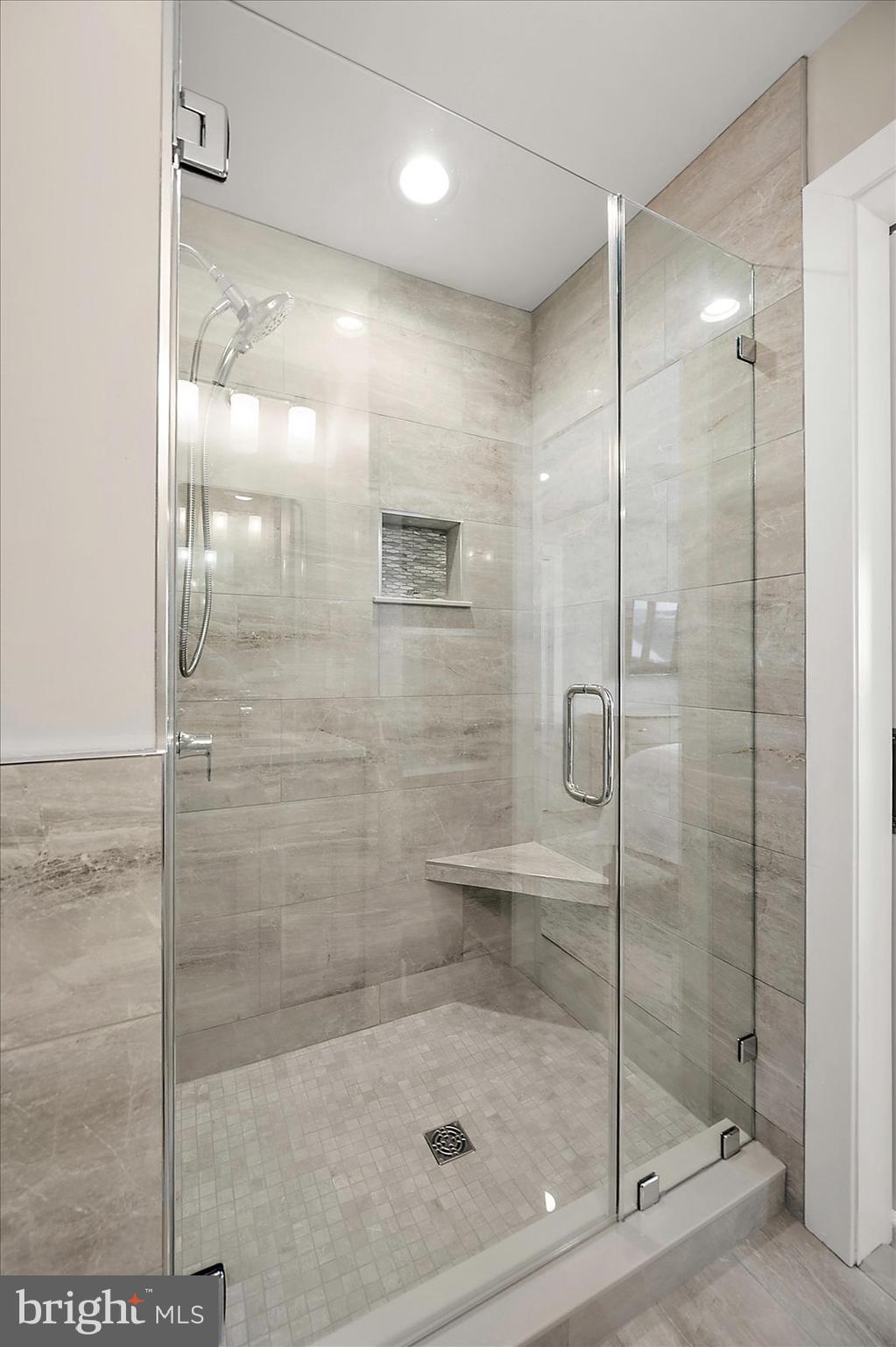 ASPEN EAST - Residential