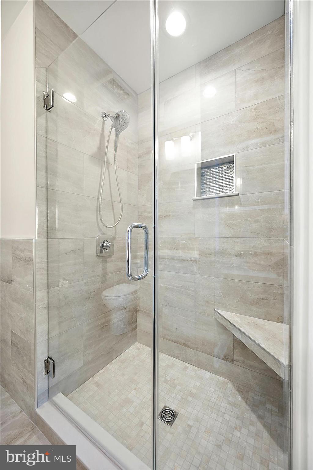 ASPEN EAST - Residential