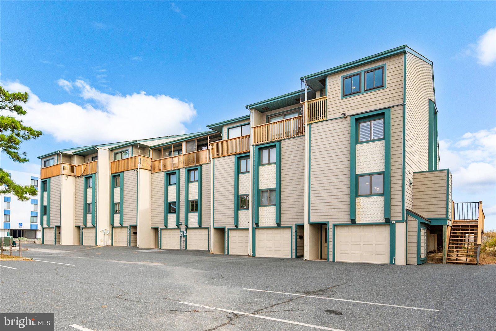 ASPEN EAST - Residential