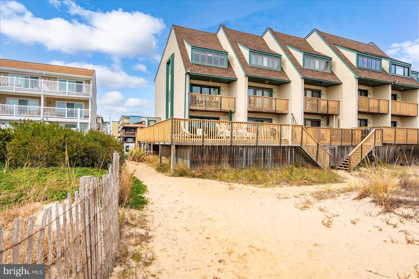 ASPEN EAST - Residential