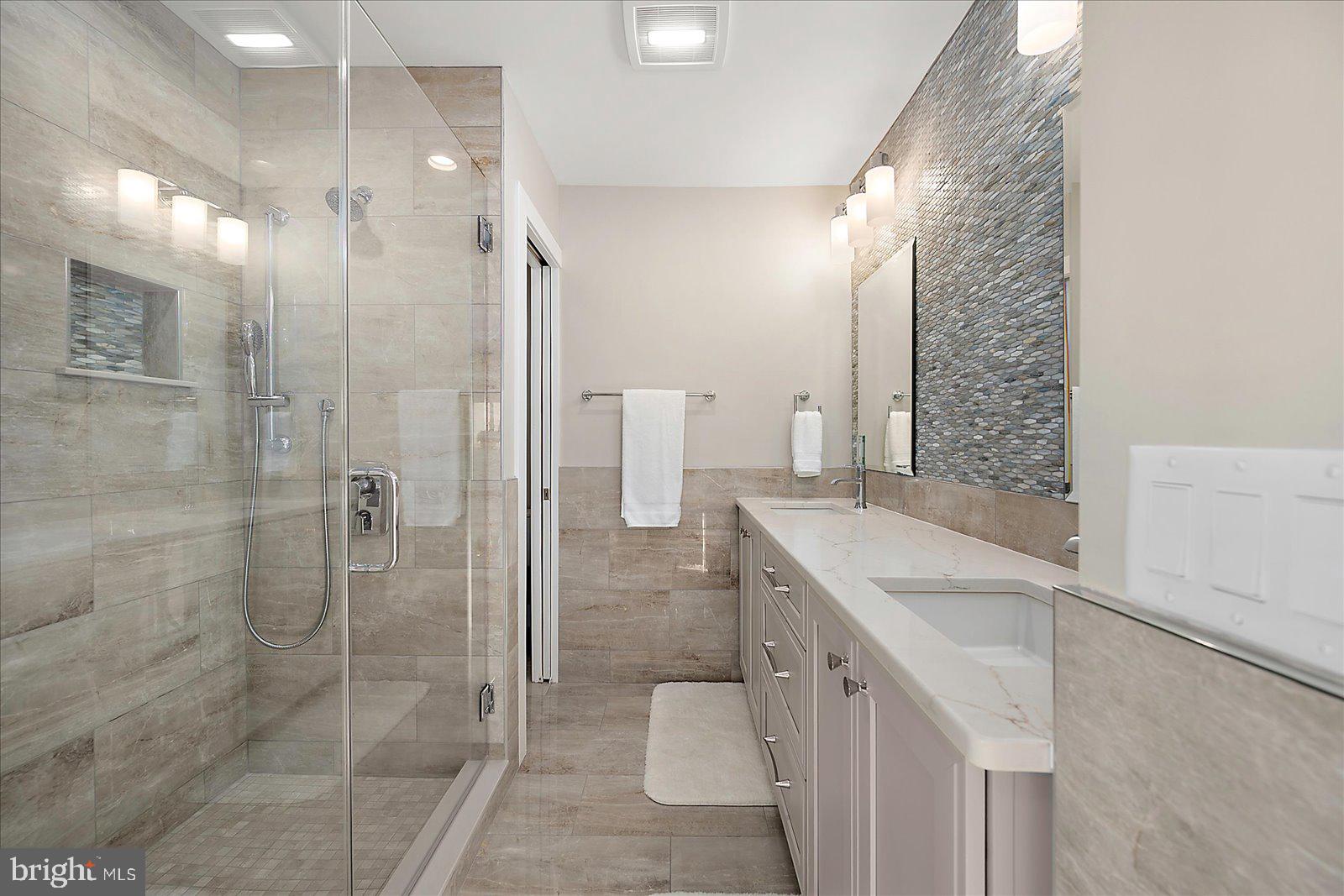 ASPEN EAST - Residential