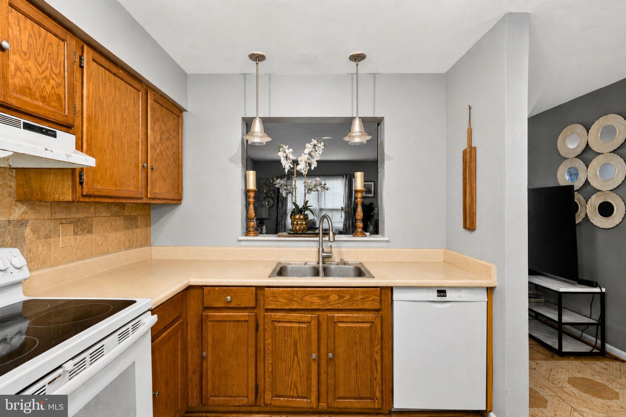 19704 TEAKWOOD CIRCLE 74