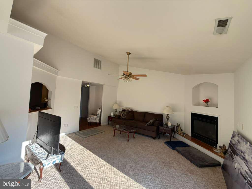 WAYLANDS - Residential