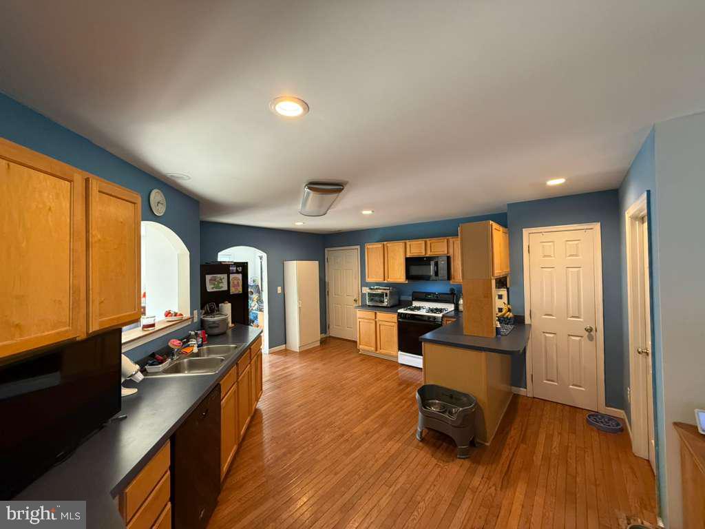WAYLANDS - Residential