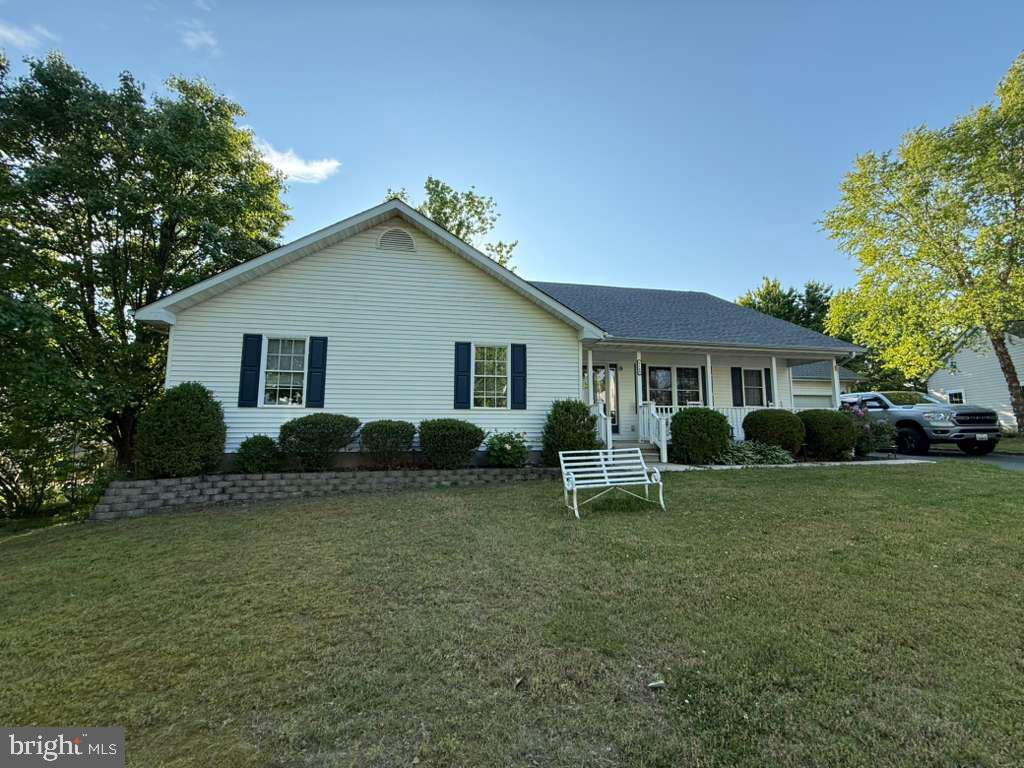 WAYLANDS - Residential