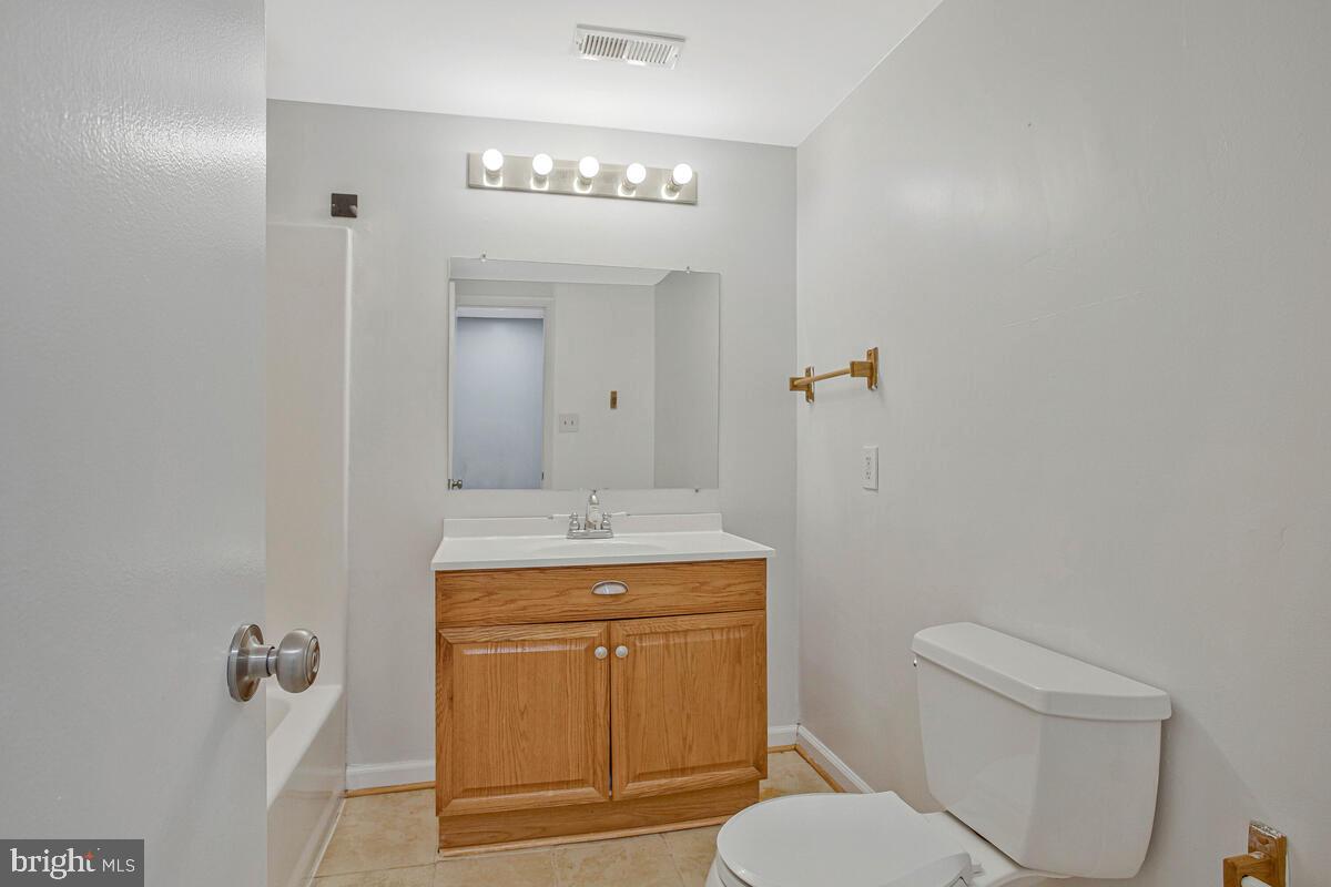 THE HIGHLANDS - Residential Lease