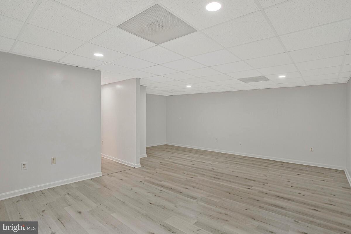 THE HIGHLANDS - Residential Lease