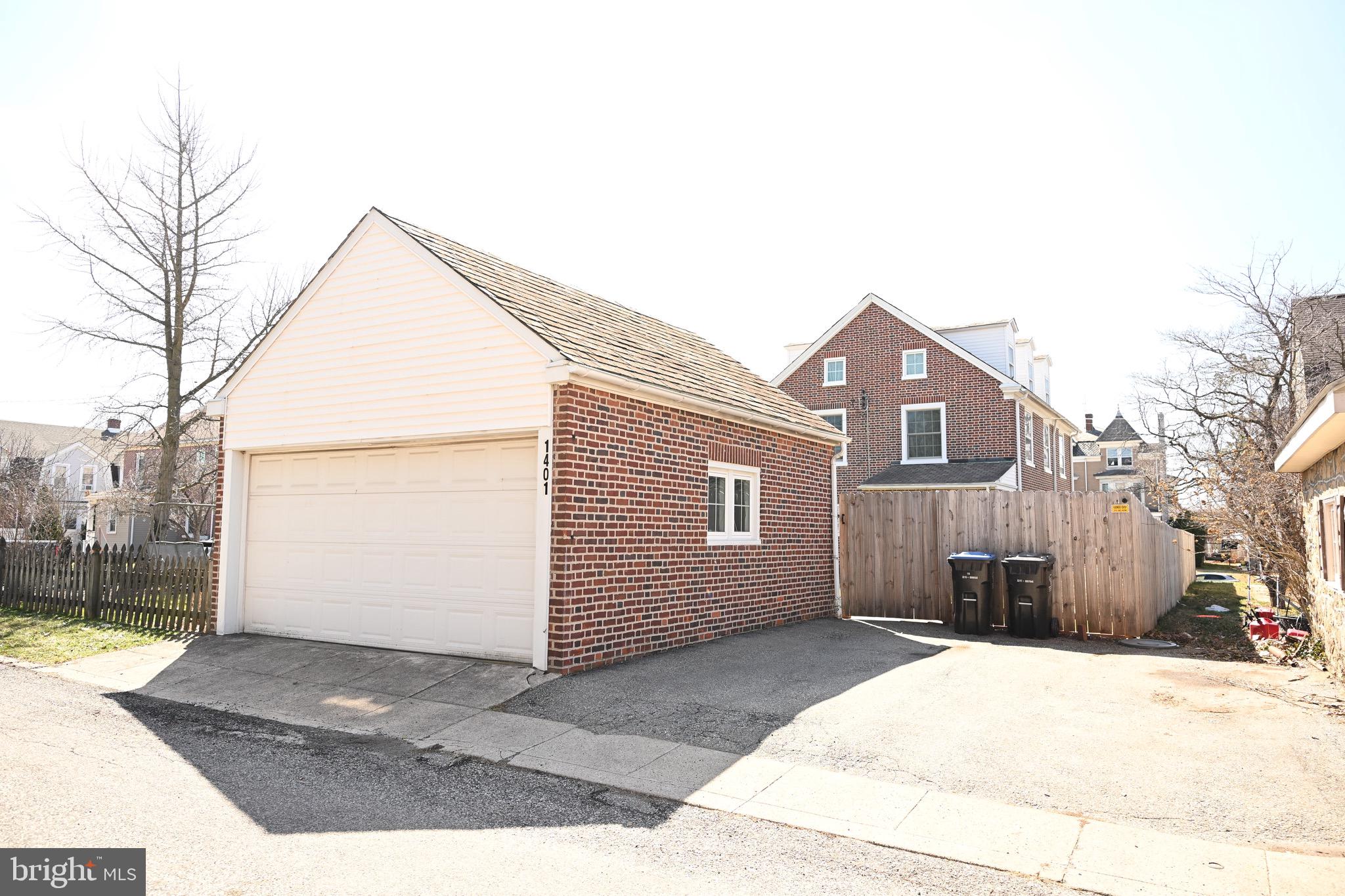 NORRISTOWN - Residential