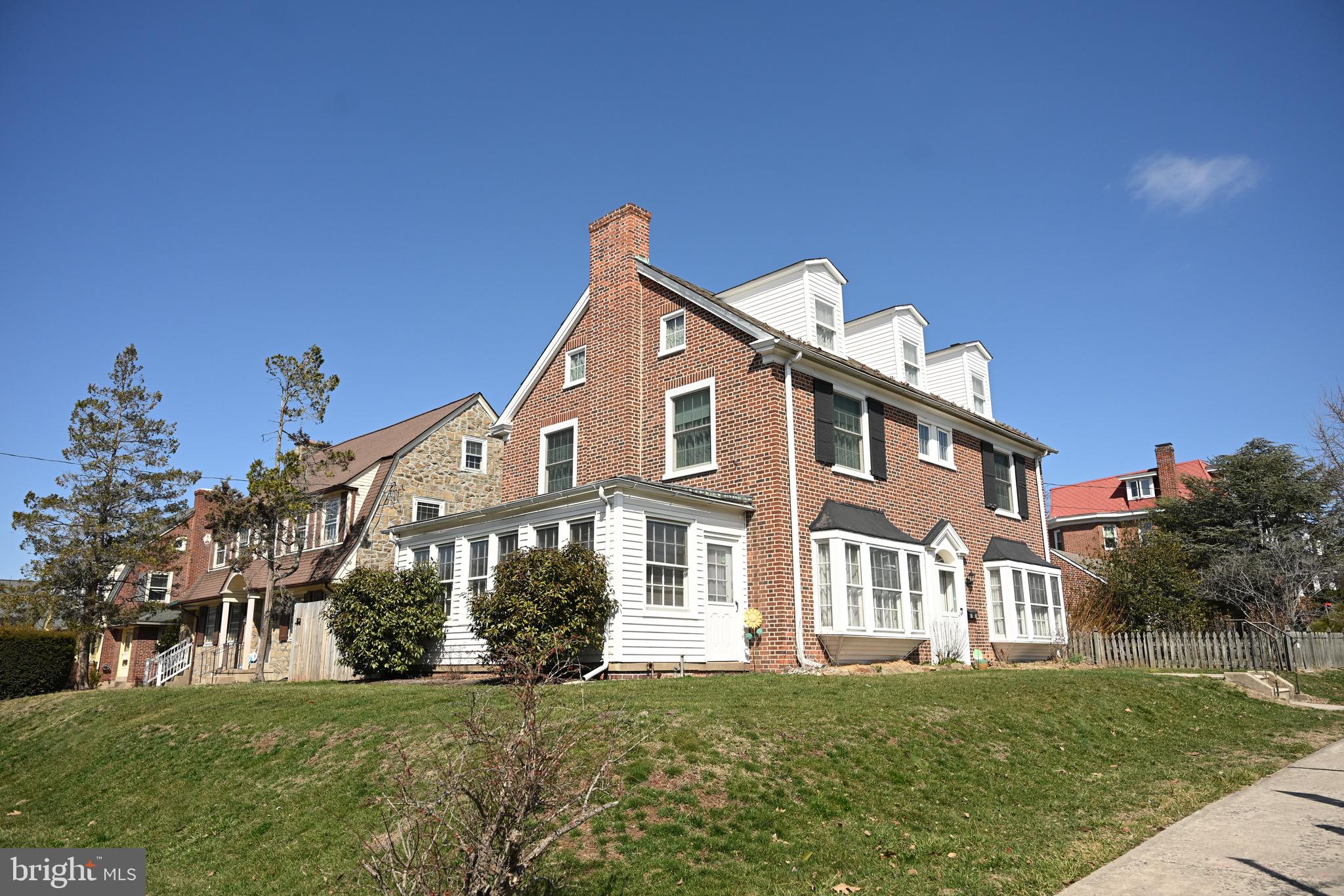 NORRISTOWN - Residential