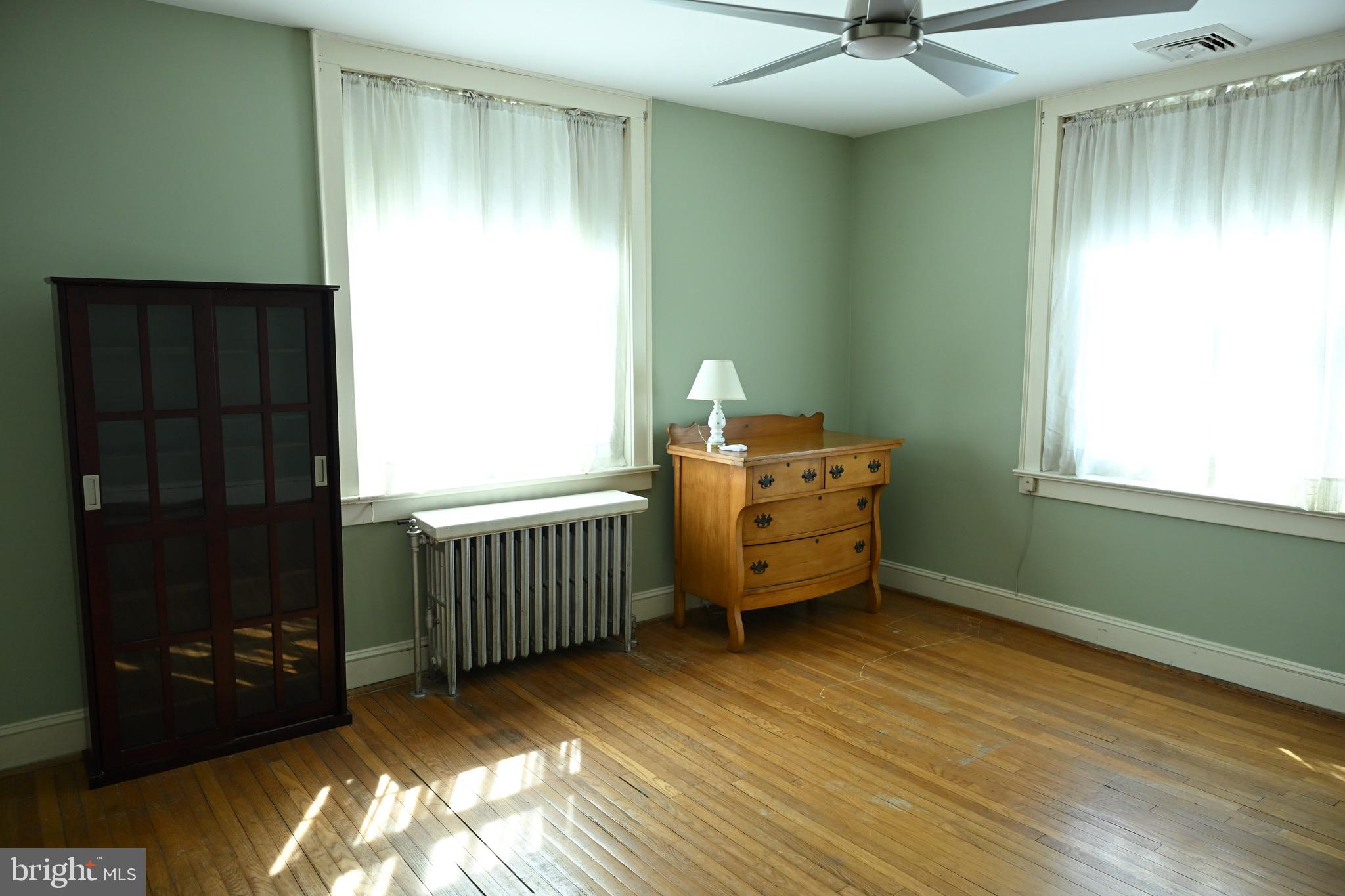 NORRISTOWN - Residential