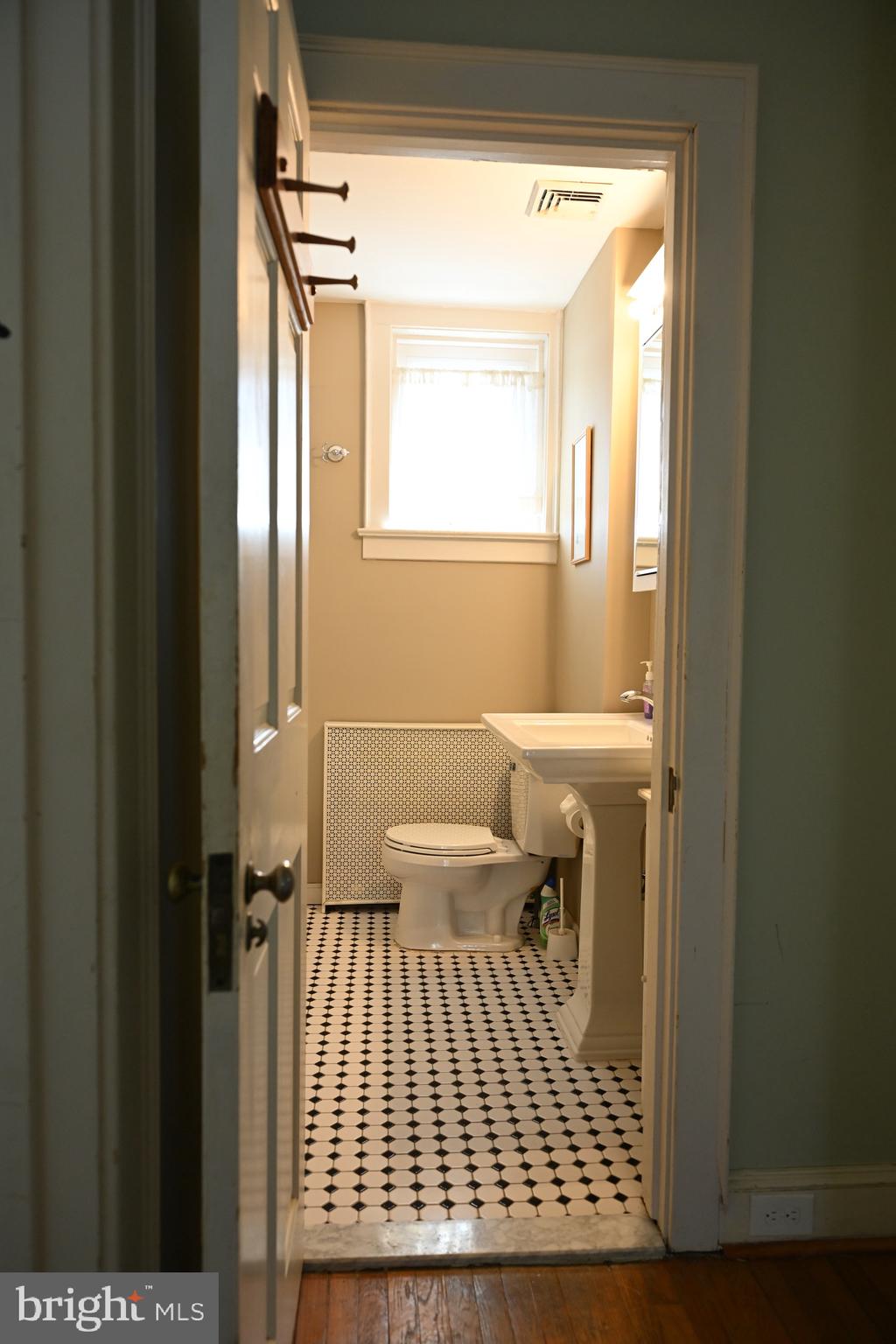 NORRISTOWN - Residential