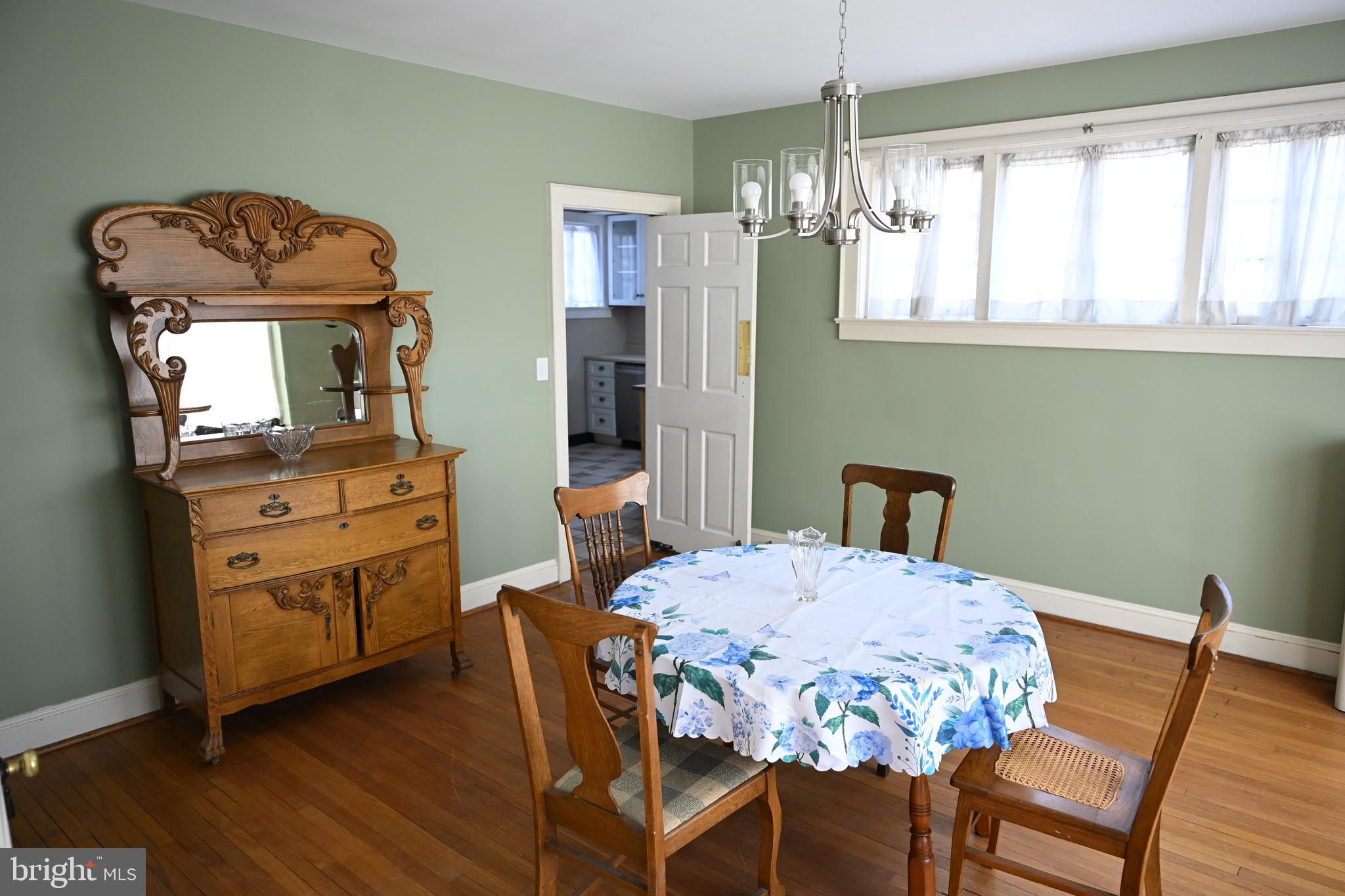 NORRISTOWN - Residential