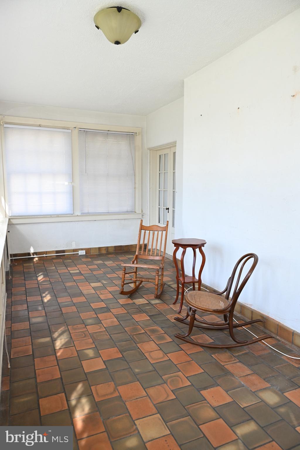 NORRISTOWN - Residential