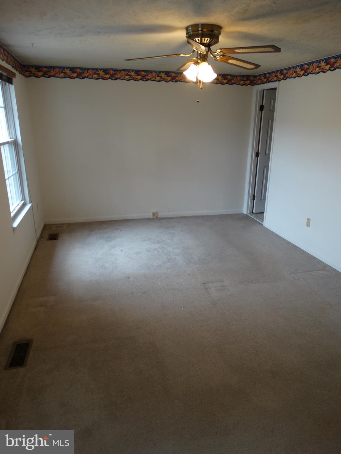 ASHBURN VILLAGE - Residential