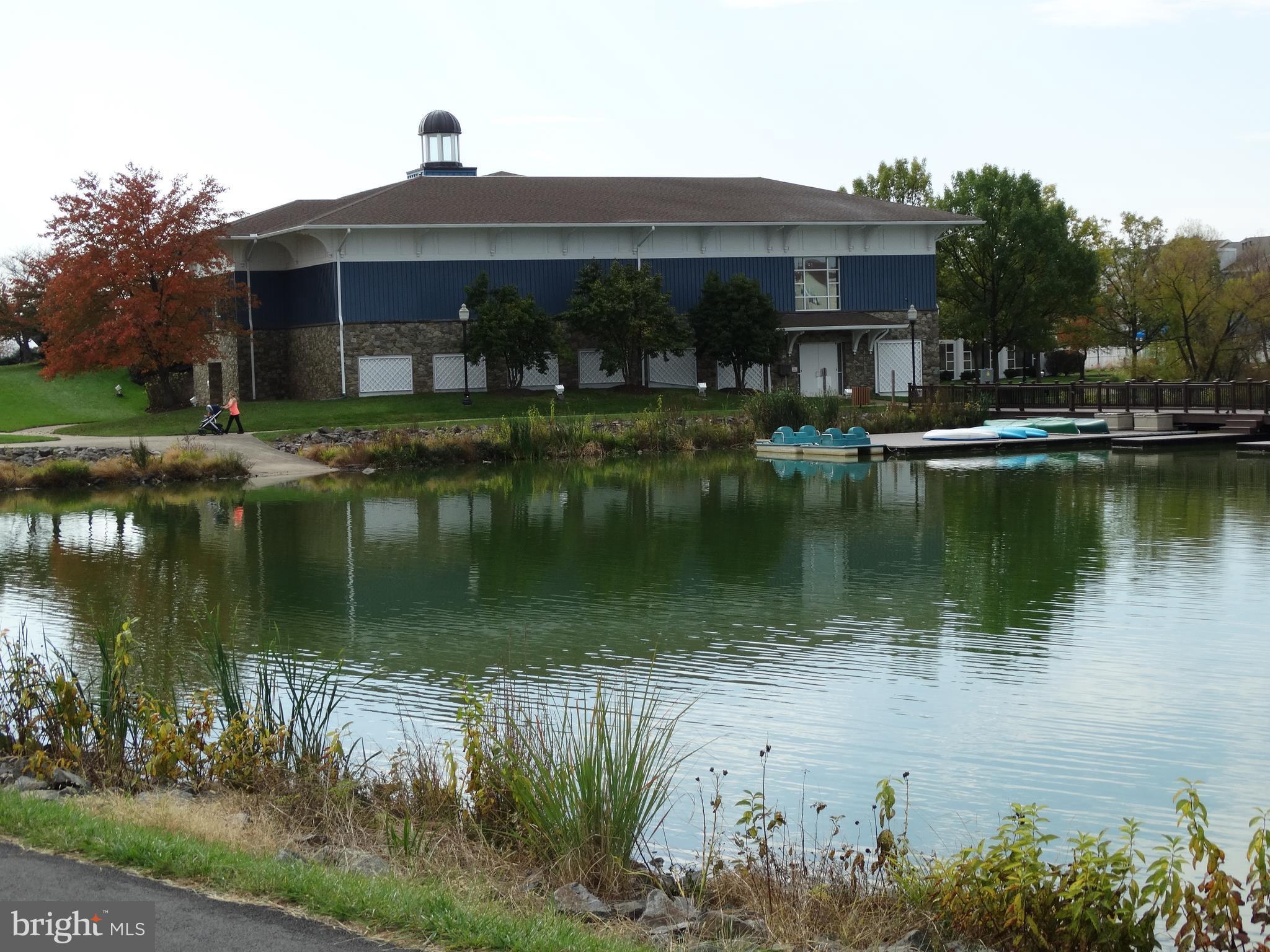 ASHBURN VILLAGE - Residential