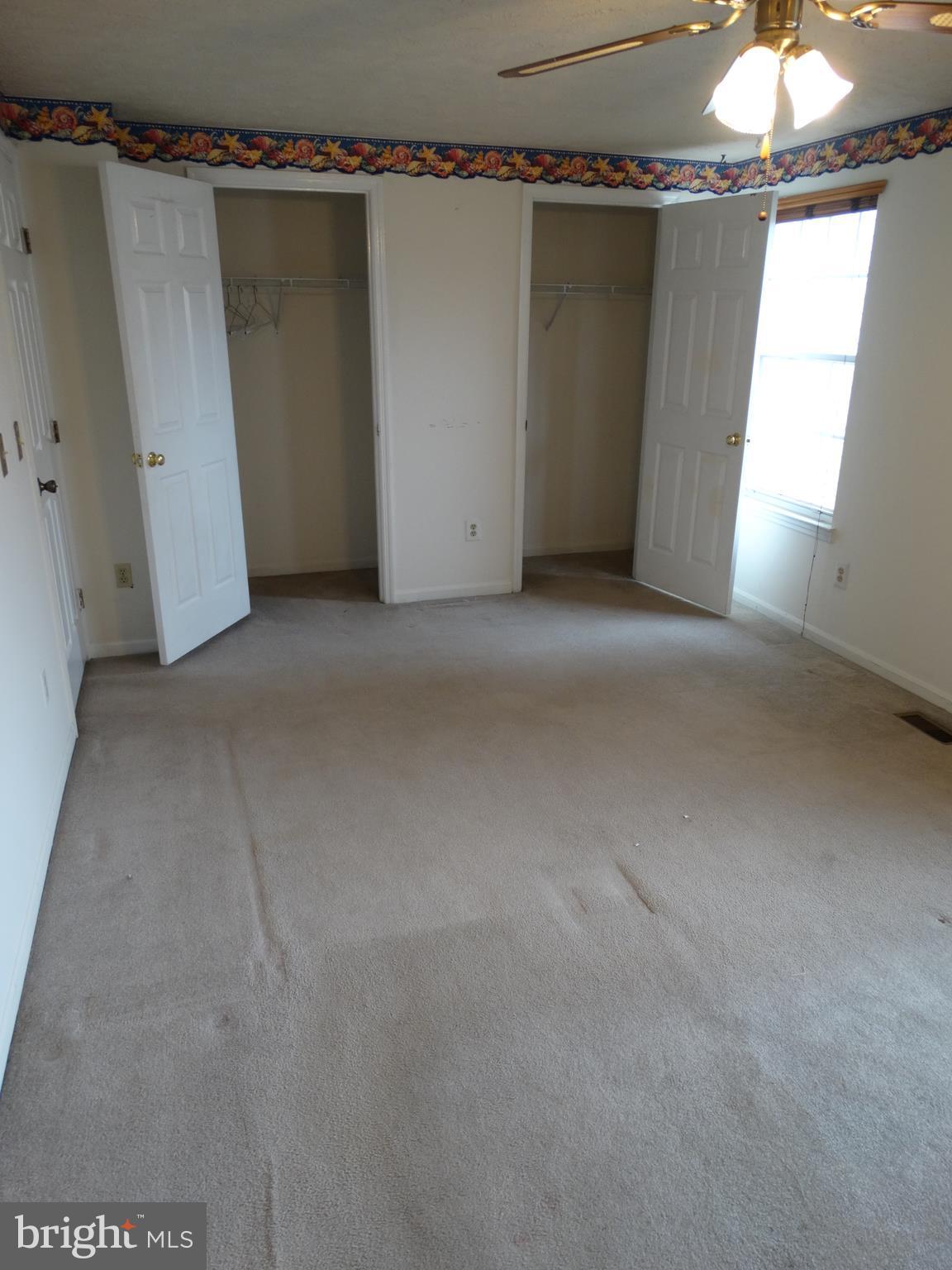 ASHBURN VILLAGE - Residential