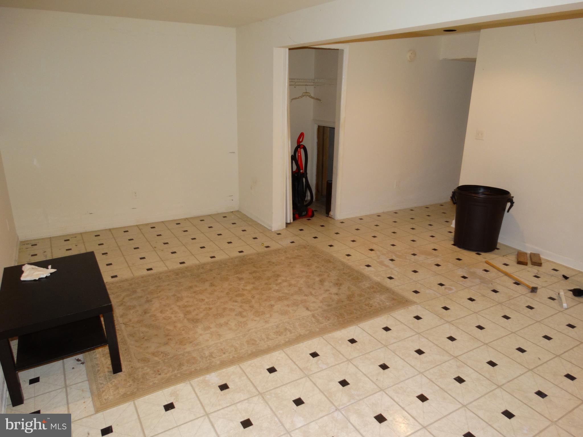 ASHBURN VILLAGE - Residential