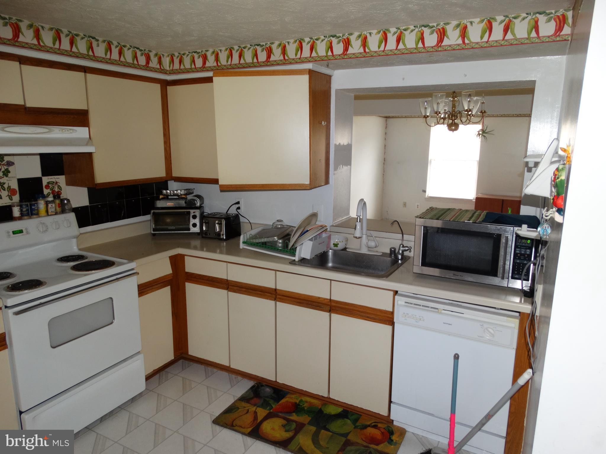 ASHBURN VILLAGE - Residential