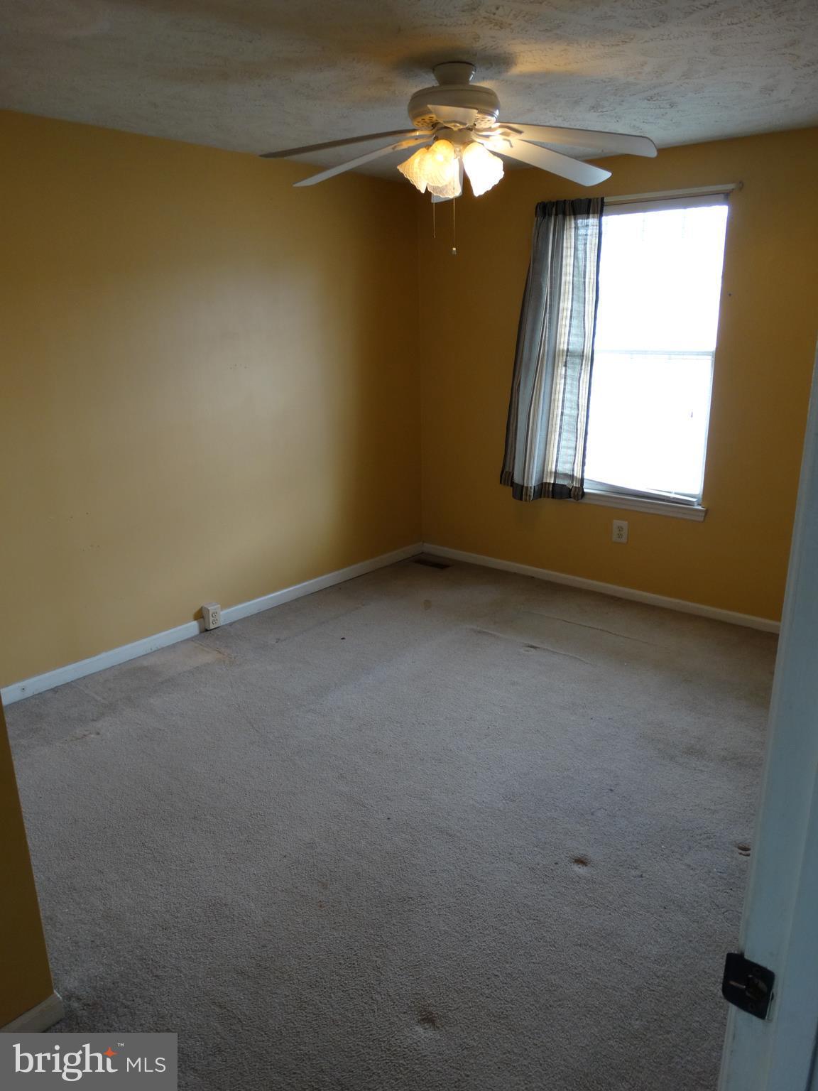 ASHBURN VILLAGE - Residential