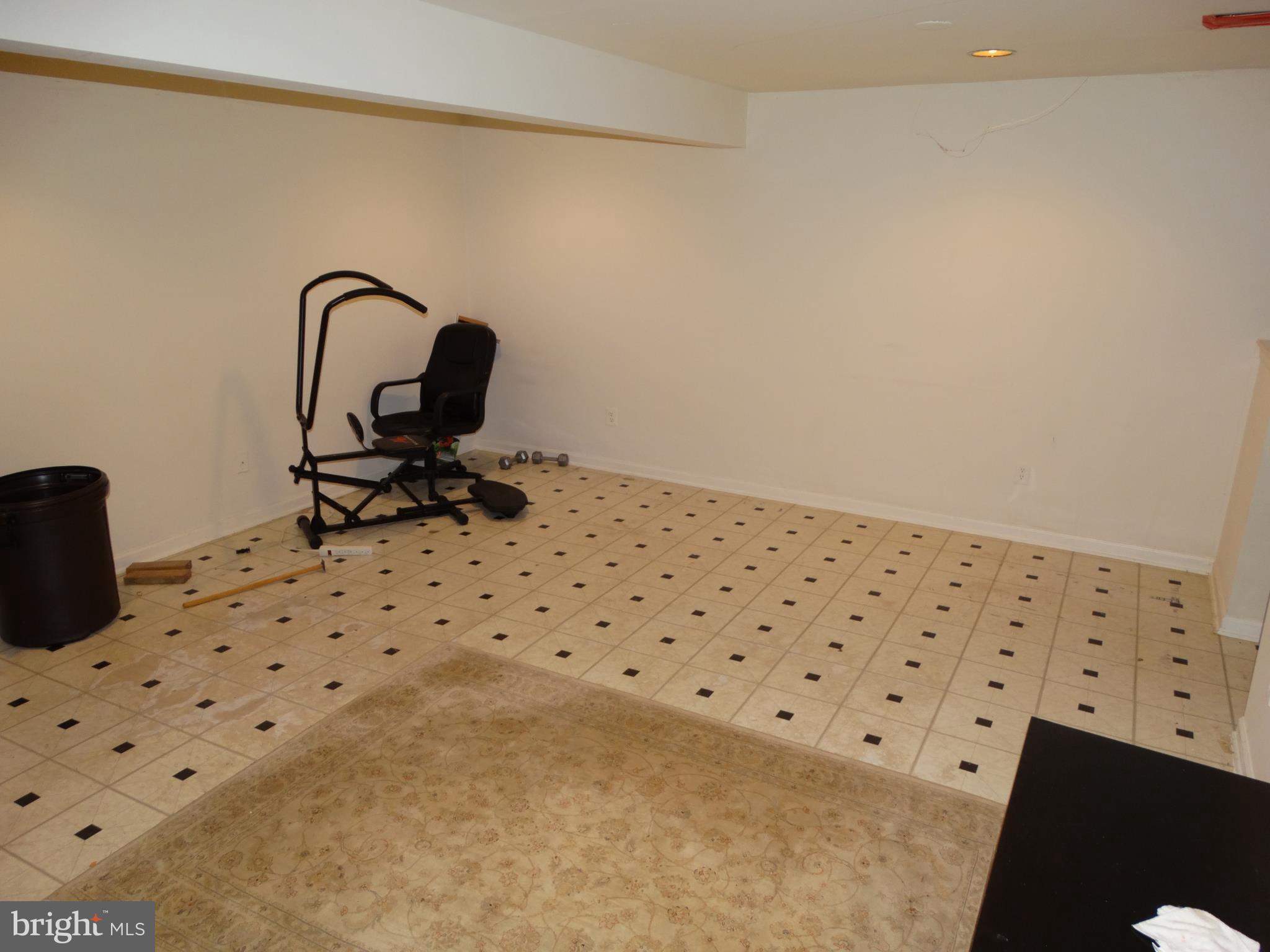 ASHBURN VILLAGE - Residential