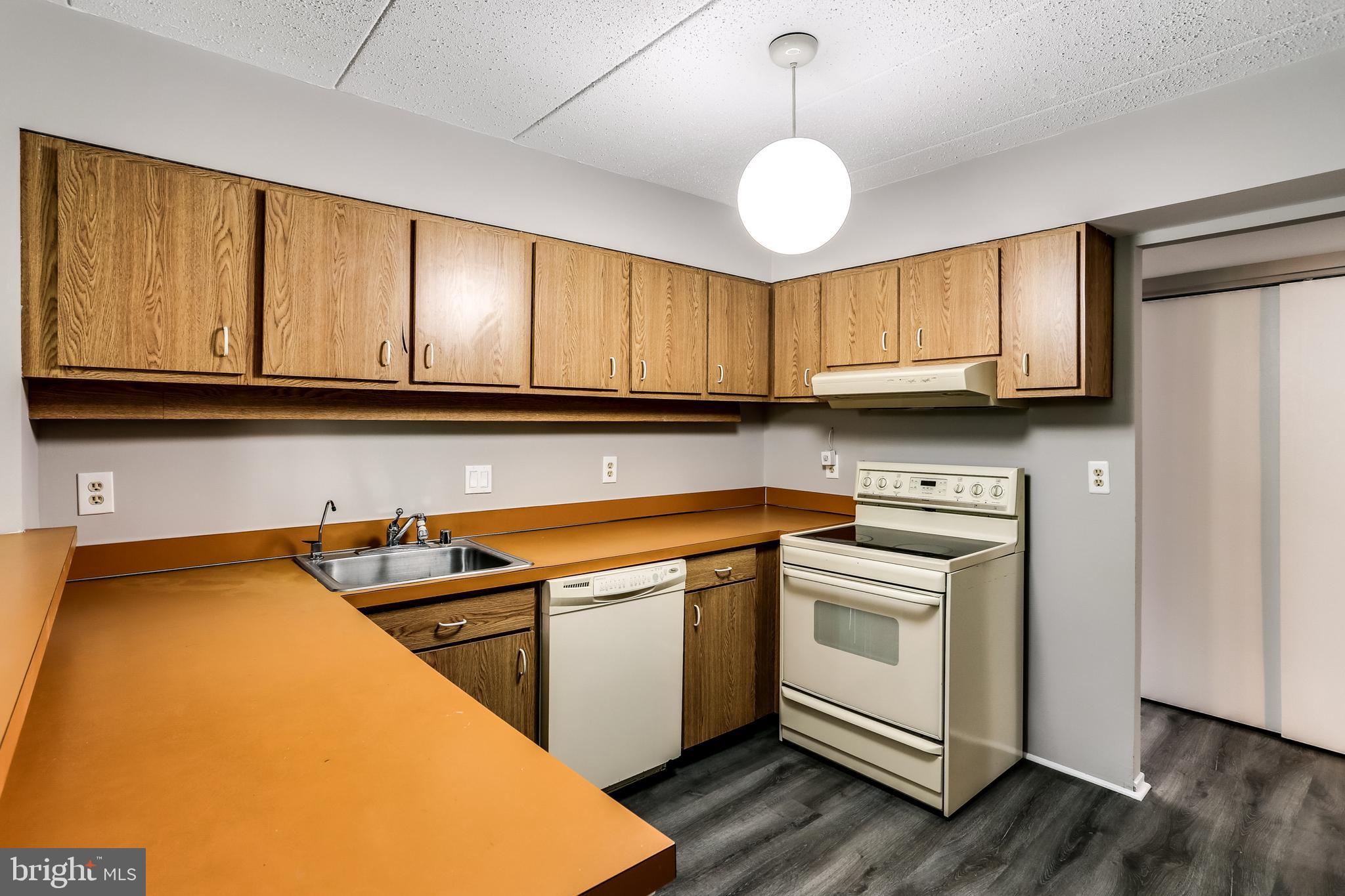 DEERING WOODS - Residential