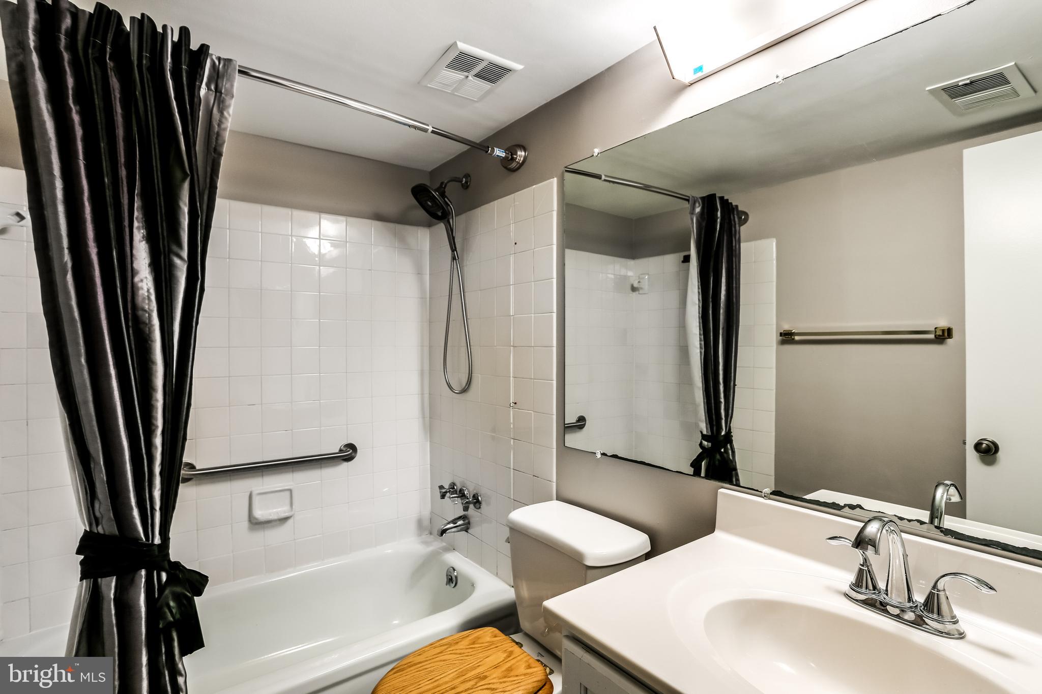 DEERING WOODS - Residential