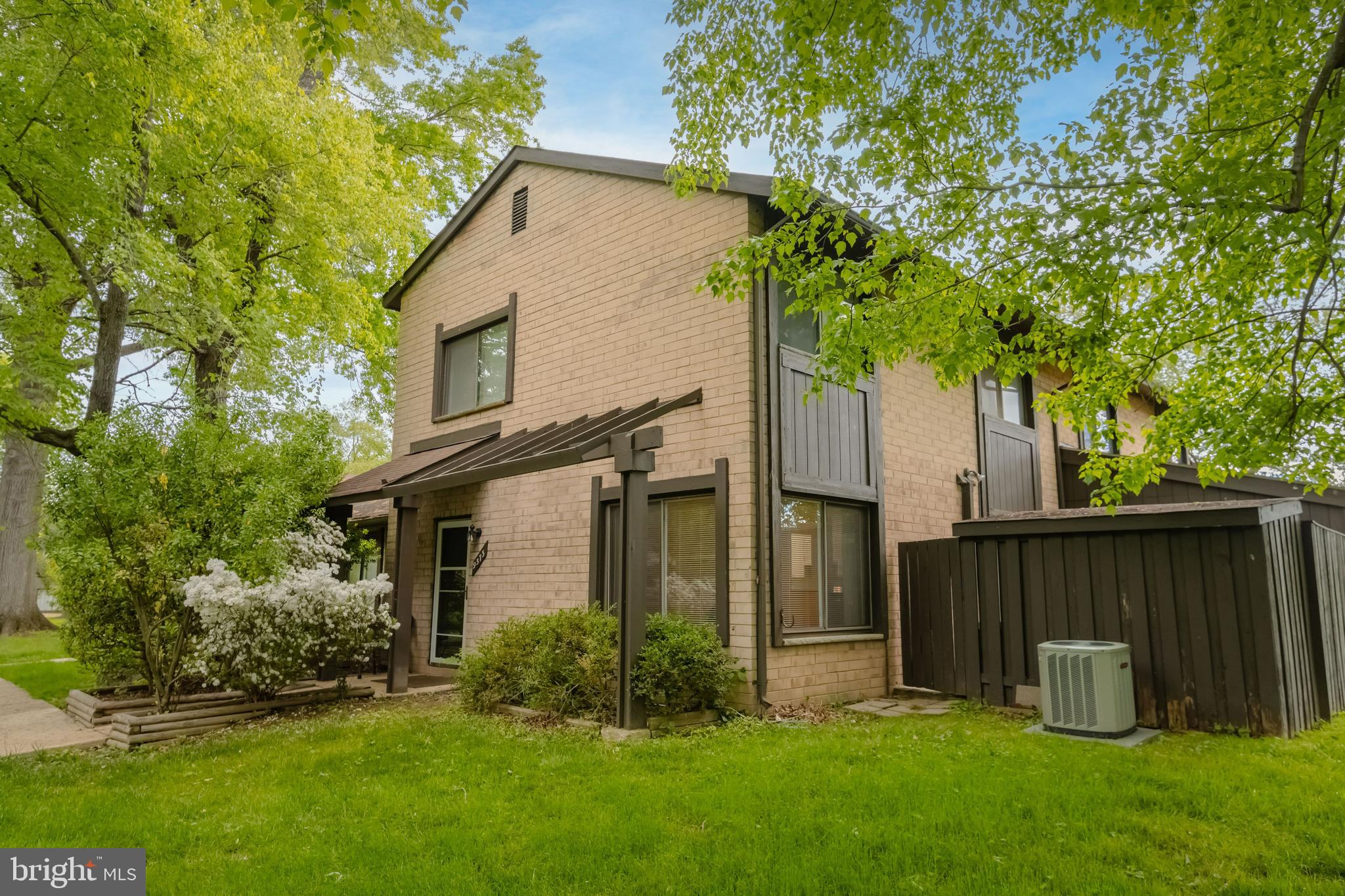 CINNAMON TREE - Residential