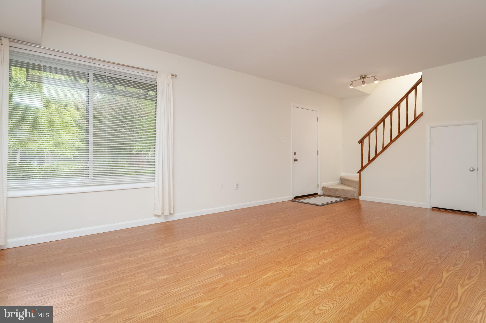 CINNAMON TREE - Residential