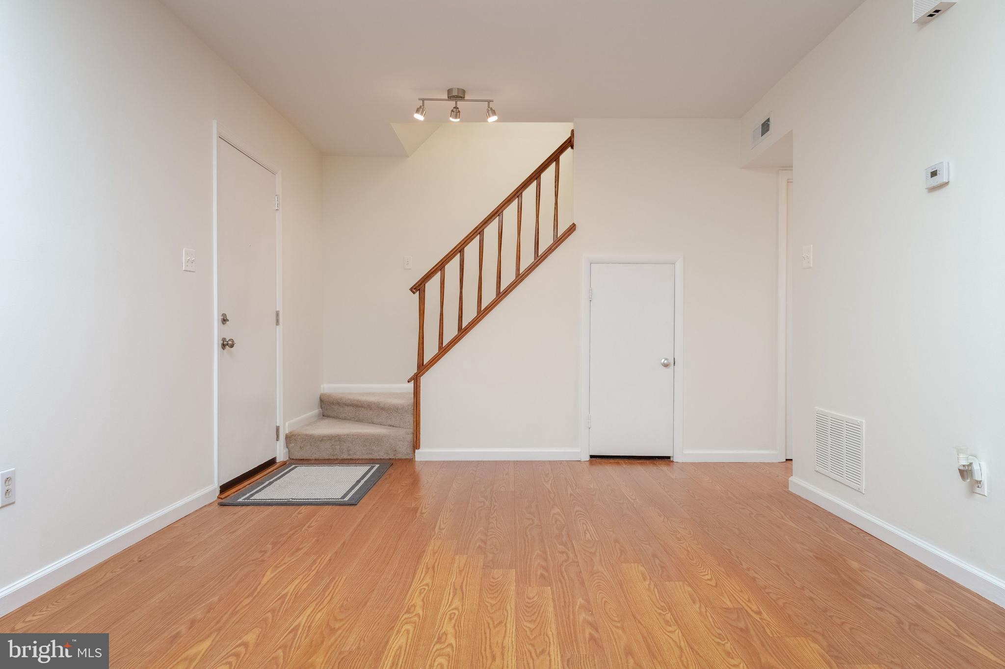 CINNAMON TREE - Residential