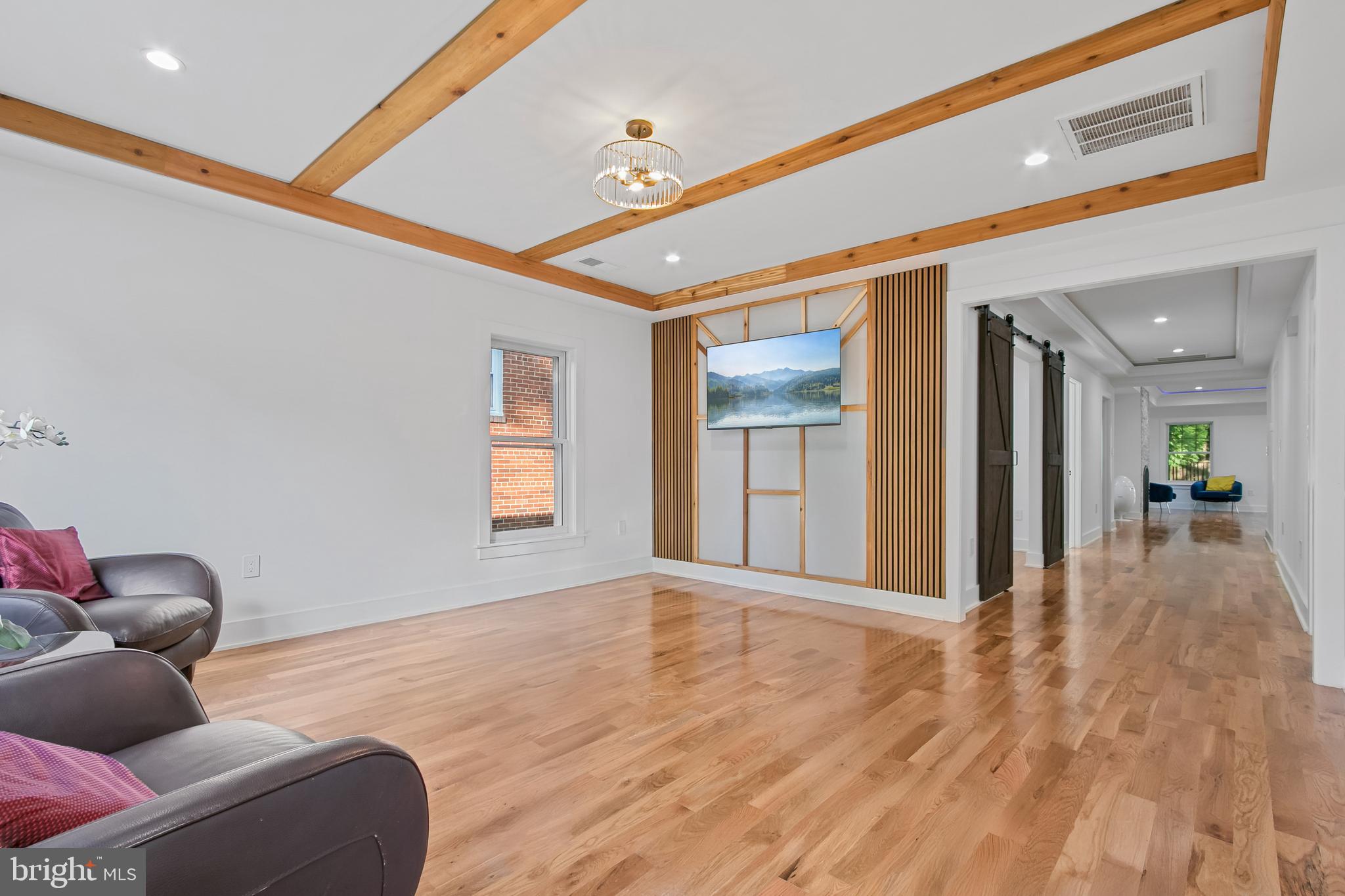 KENSINGTON - Residential