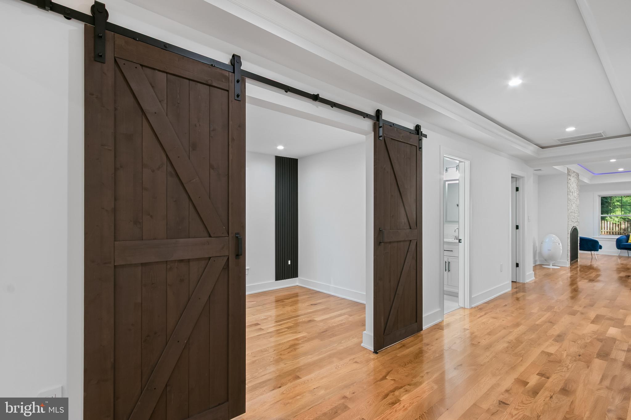 KENSINGTON - Residential