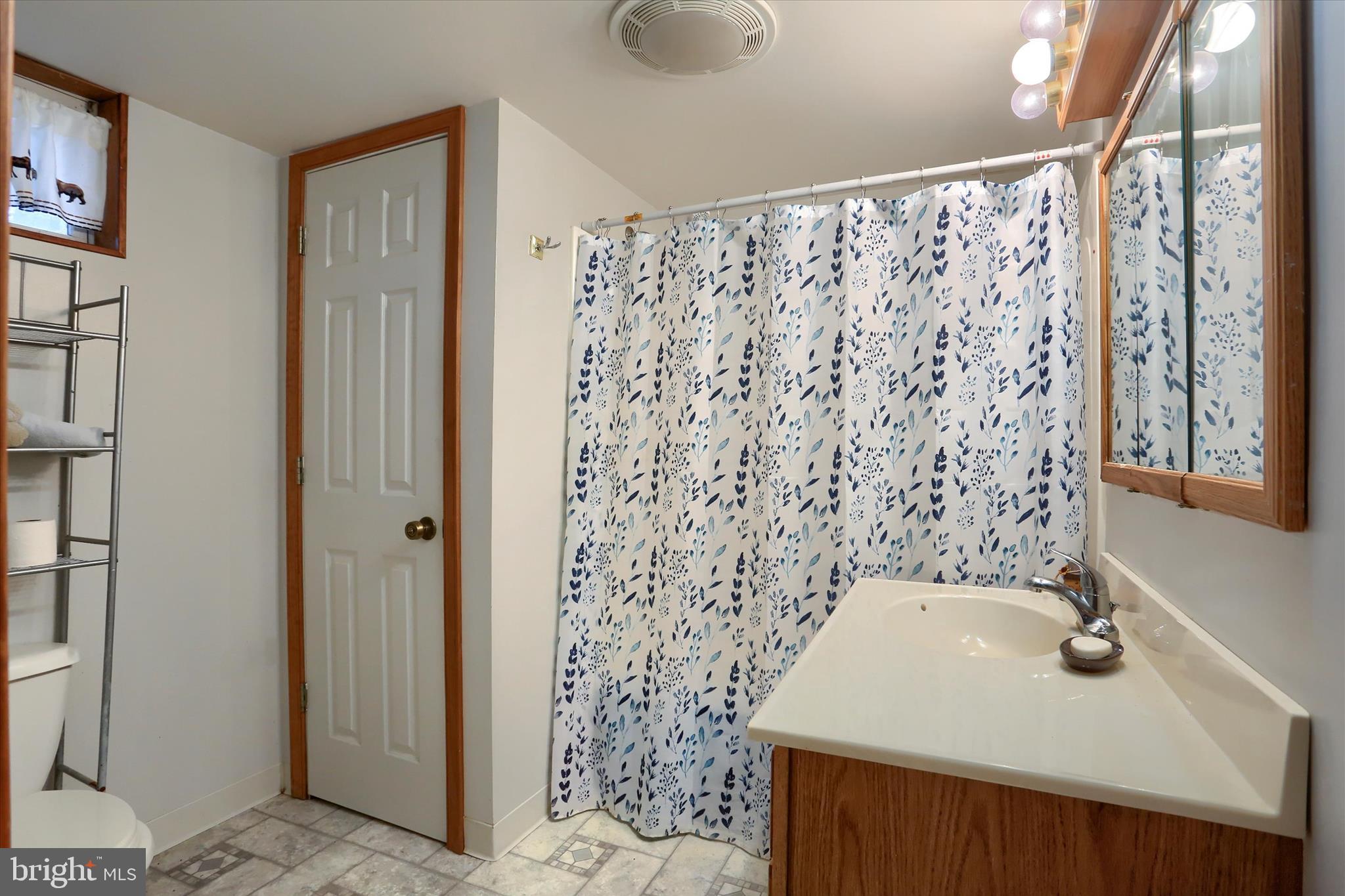 SHERWOOD FOREST - Residential