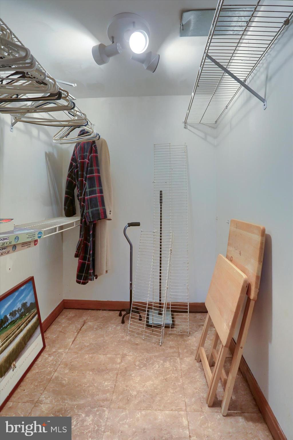 SHERWOOD FOREST - Residential