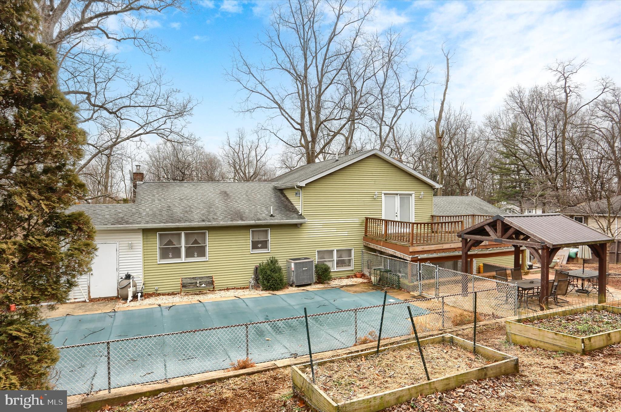 SHERWOOD FOREST - Residential