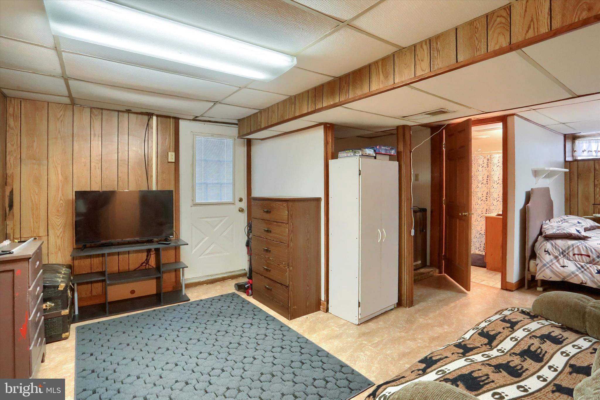 SHERWOOD FOREST - Residential