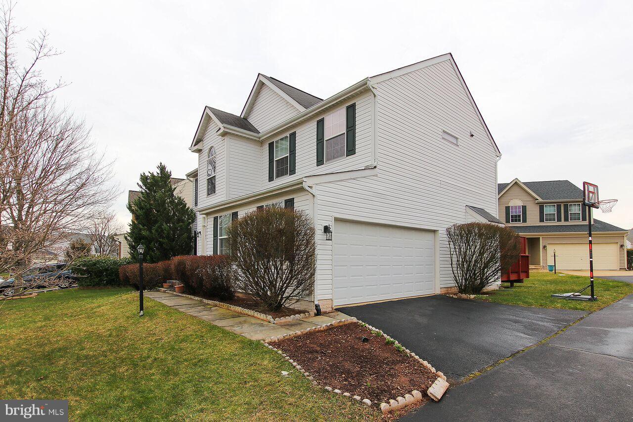 CASCADES - Residential Lease