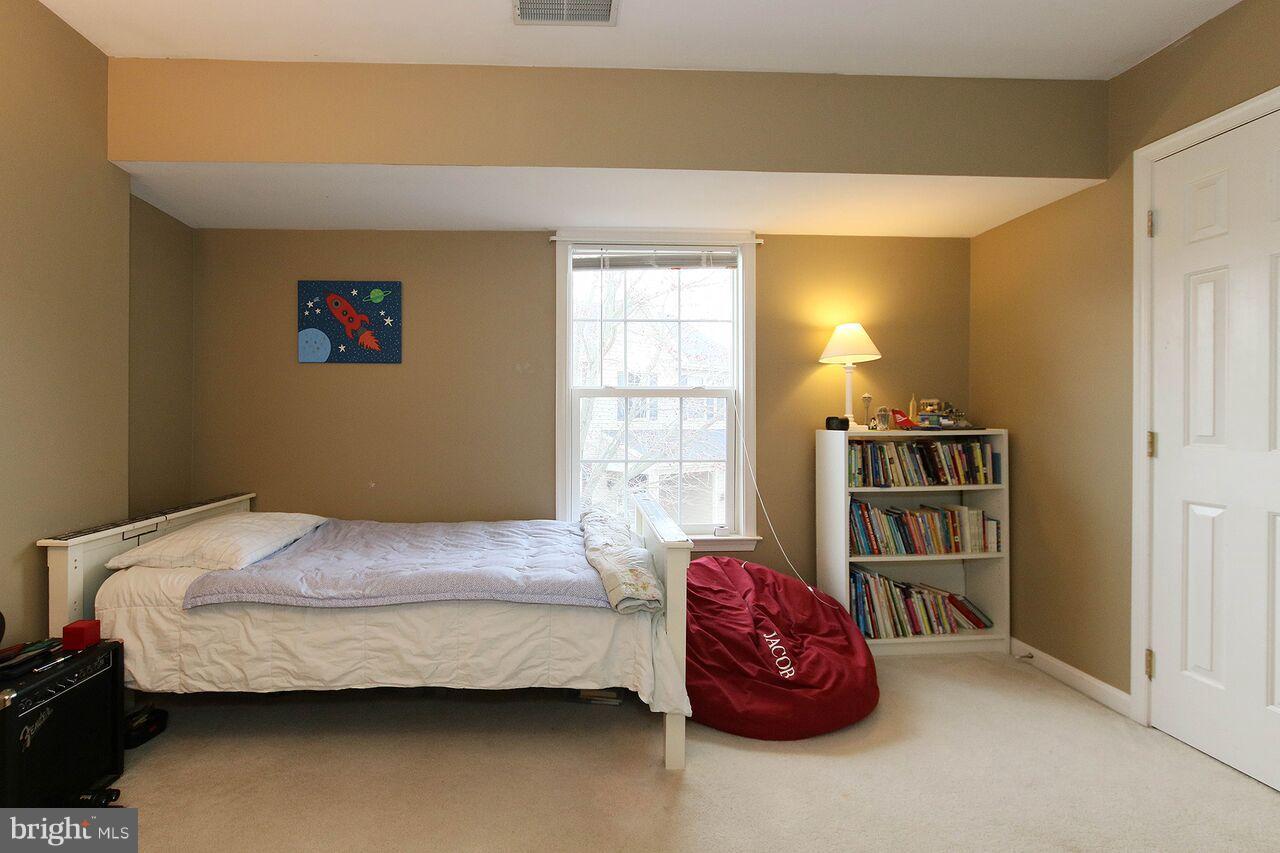 CASCADES - Residential Lease